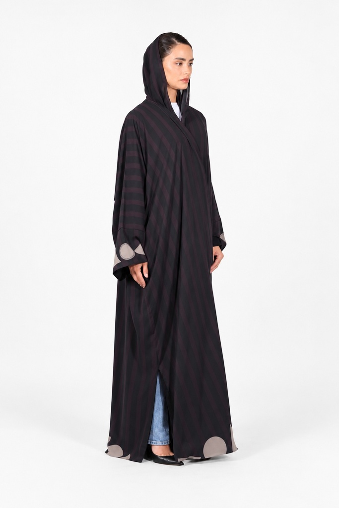 Look 10 — Side view